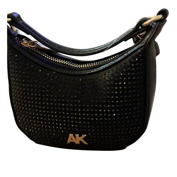 Anne Klein Liza Mini Bag in Black New with Tag
MSRP $98 - Picture 1 of 4
